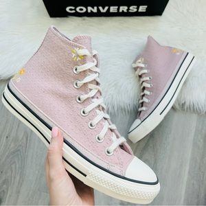 NWT Converse Chuck Taylor All Star Autumn Embroidery Mauve High Top Shoes